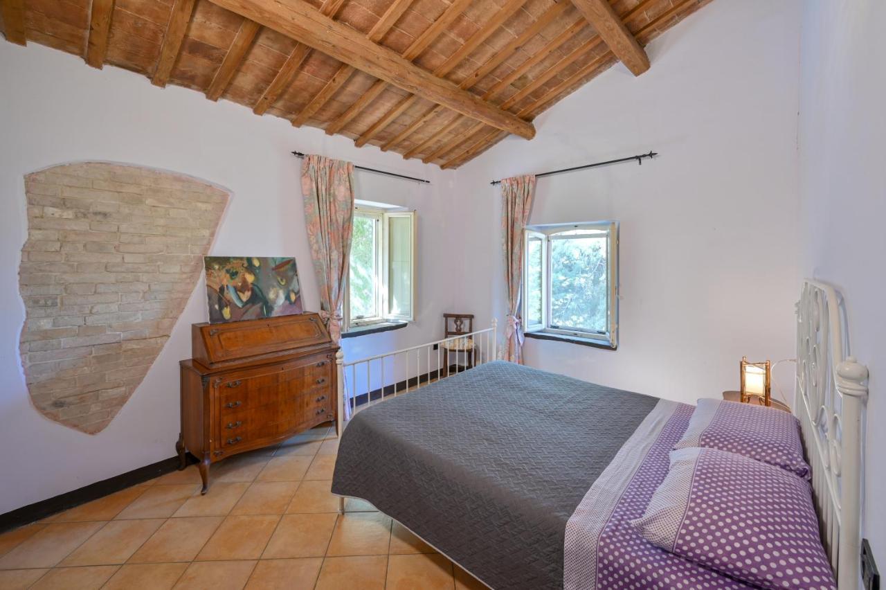 Casale Romani Country Residence Cerreto Castello Exterior photo